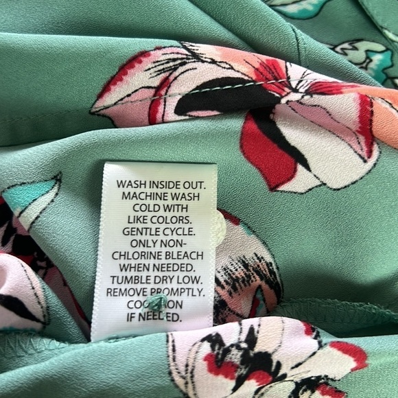 Candie's Mint Green Floral Button Down Blouse Size XL - Picture 13 of 16